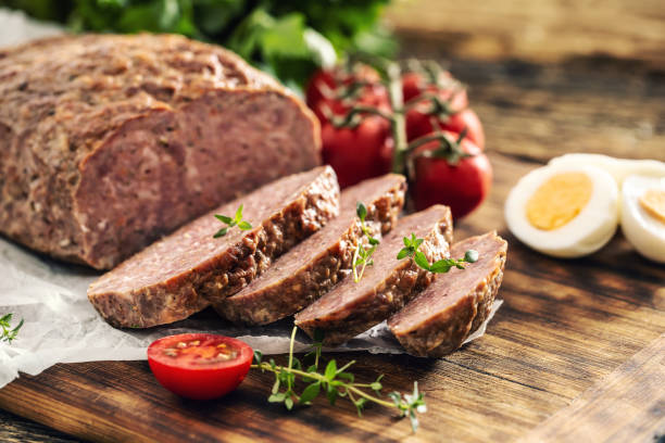 Classic Meatloaf with a Tangy Glaze – Comfort Food Favorite