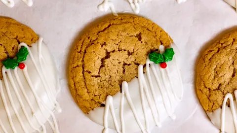 Chewy Maple Cinnamon Cookies with White Chocolate